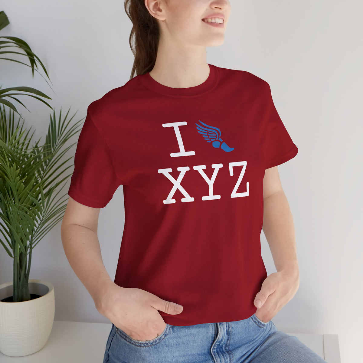 I Run unisex T, light blue logo